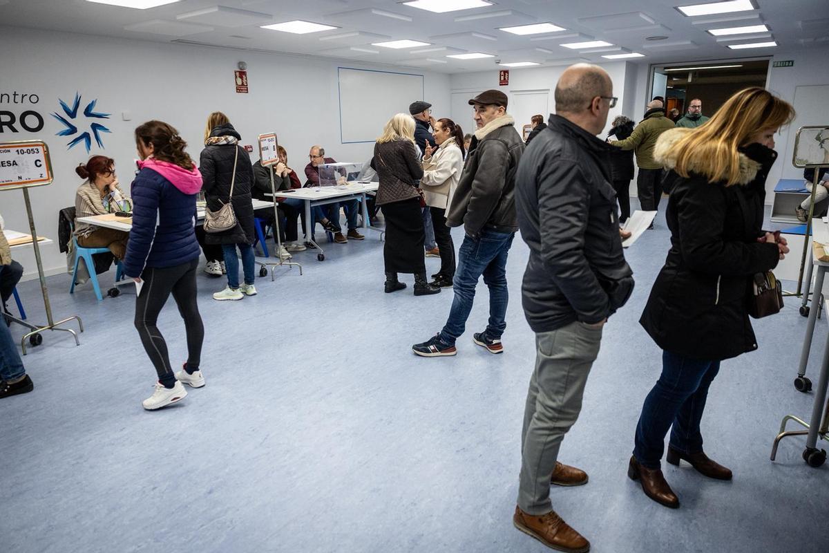 En imágenes | Así transcurre la jornada electoral en Aragón