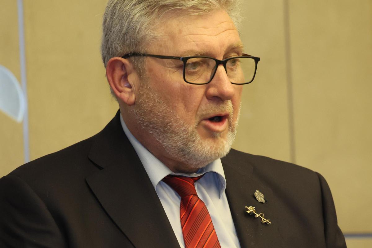 Galería de imágenes: La Filà d'En Trilles recibe el Voladoret d'Or de la Colla del Rei Barbut