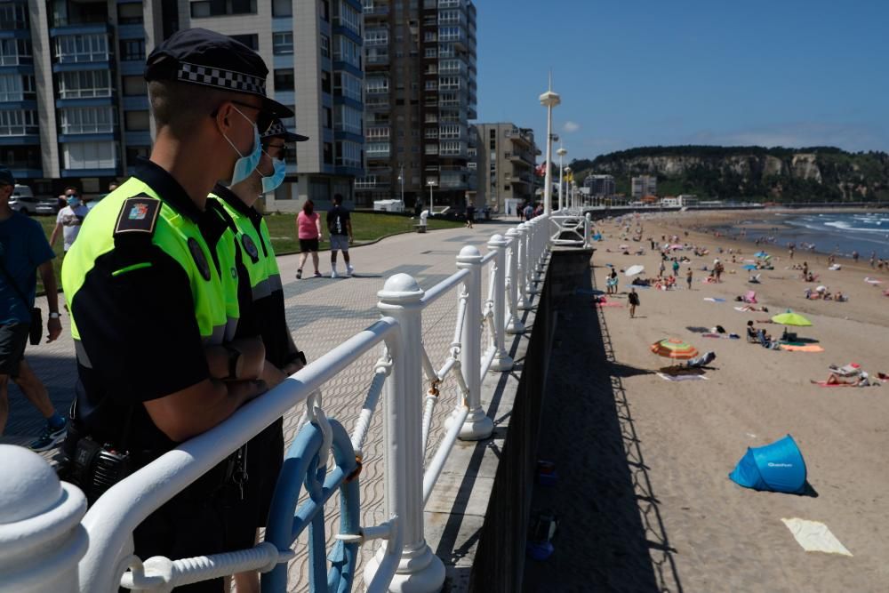 Sábado de playa en Asturias: parcelas de arenal