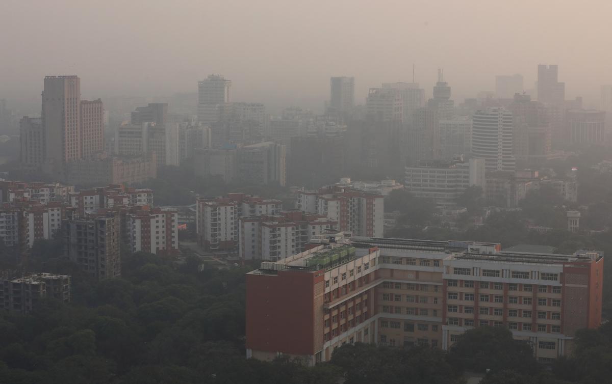 Vista aérea de Nueva Delhi, con abundante contaminación.