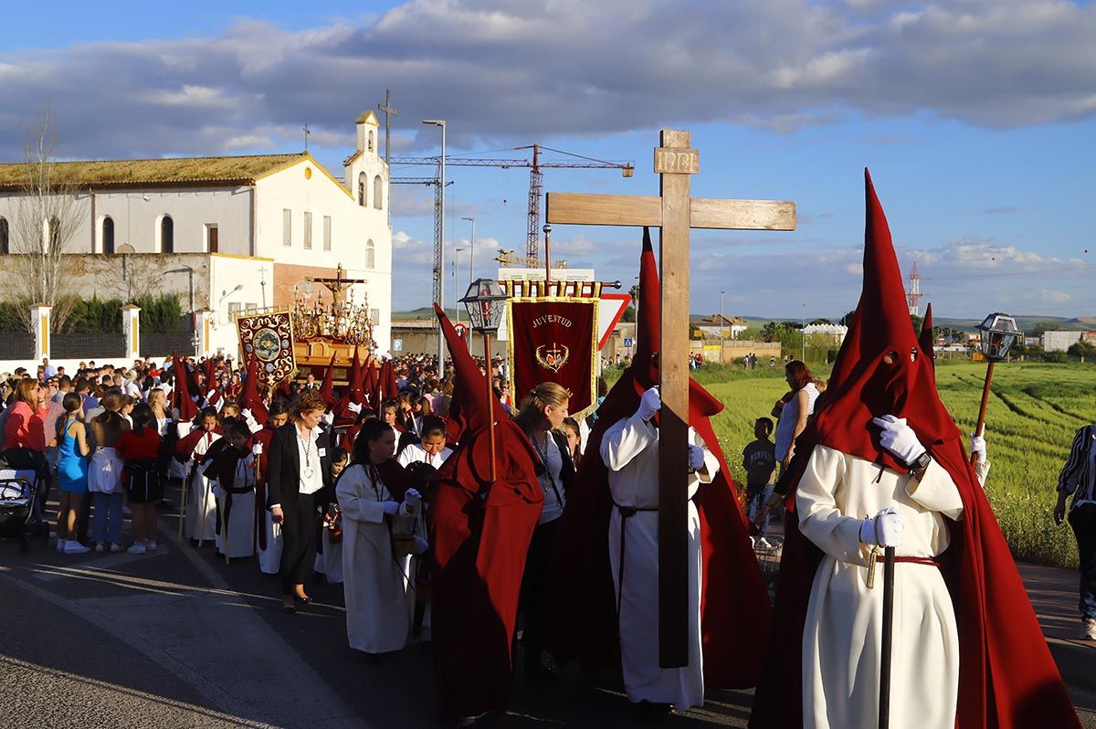 La procesión del Cristo de la Sangre del Higuerón, en imágenes