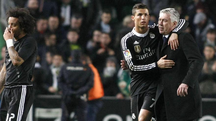 Marcelo, Cristiano Ronaldo y Carlo Ancelotti