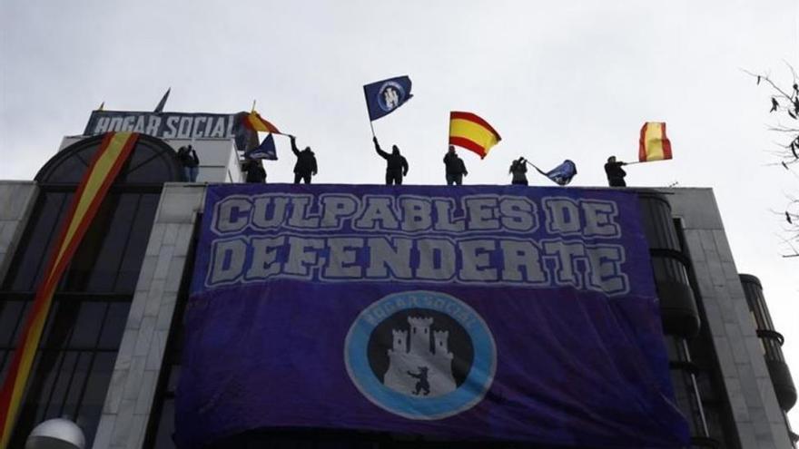 Ocho detenidos por atacar la sede del ultraderechista Hogar Social Madrid