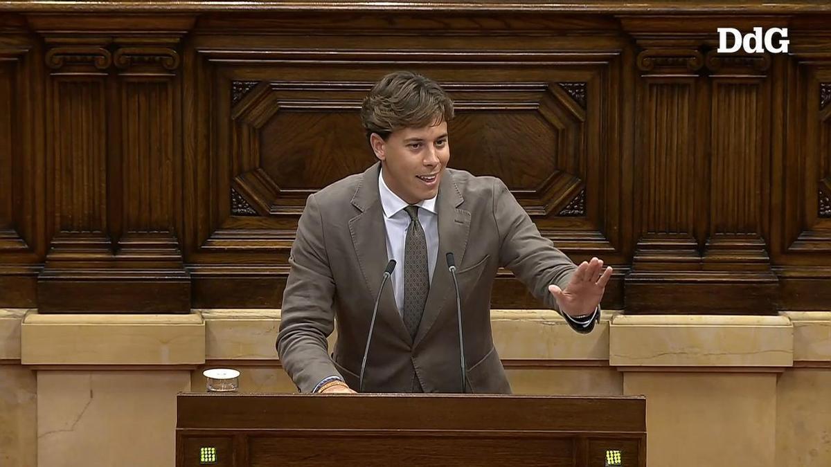 Vídeo | El diputat gironí Alberto Tarradas ataca una diputada d’ERC en afirmar que "de moment" no la deportarà