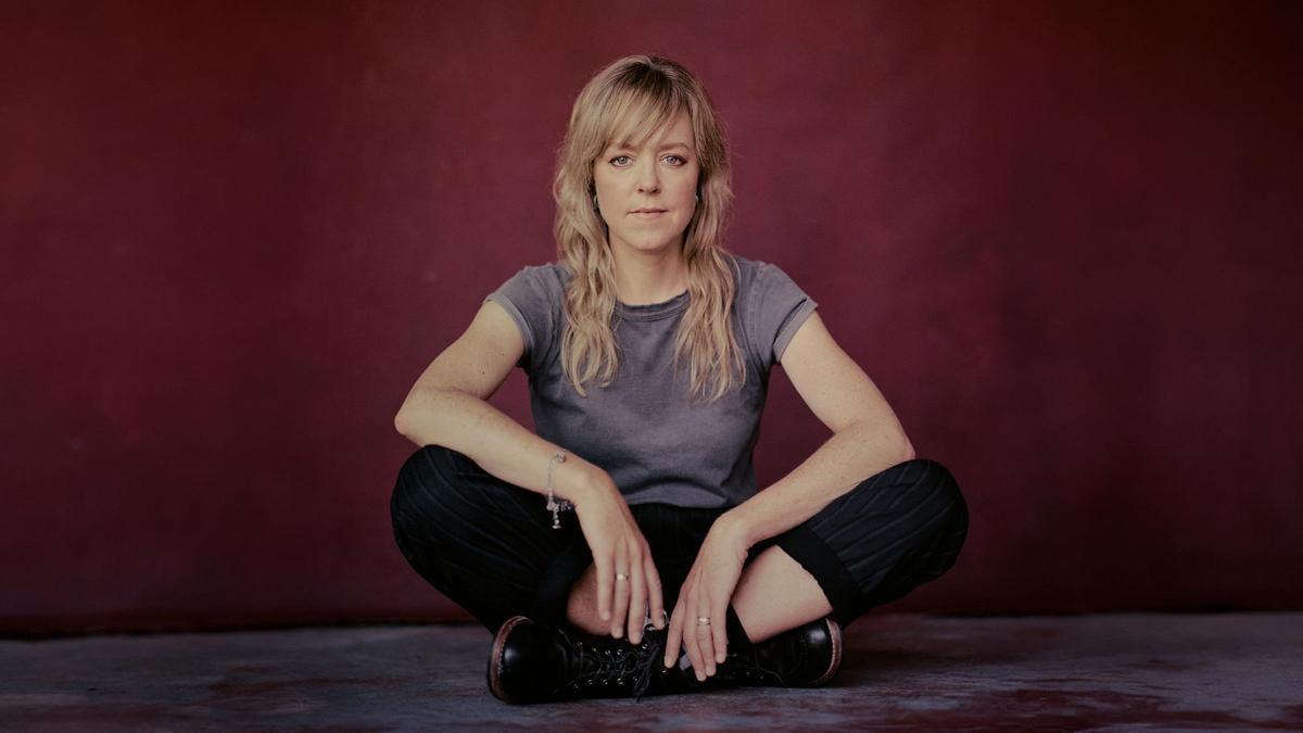 SONS CASTELLÓ 2025 | La magia íntima de Emily Barker aterriza en el SONS Castelló SONS CASTELLÓ 2025 | La magia íntima de Emily Barker aterriza en el SONS Castelló