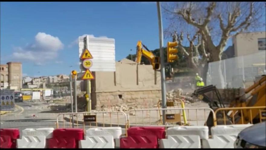 L&#039;estació transformadora de la via de Sant Ignasi al costat de les piscines ja és història