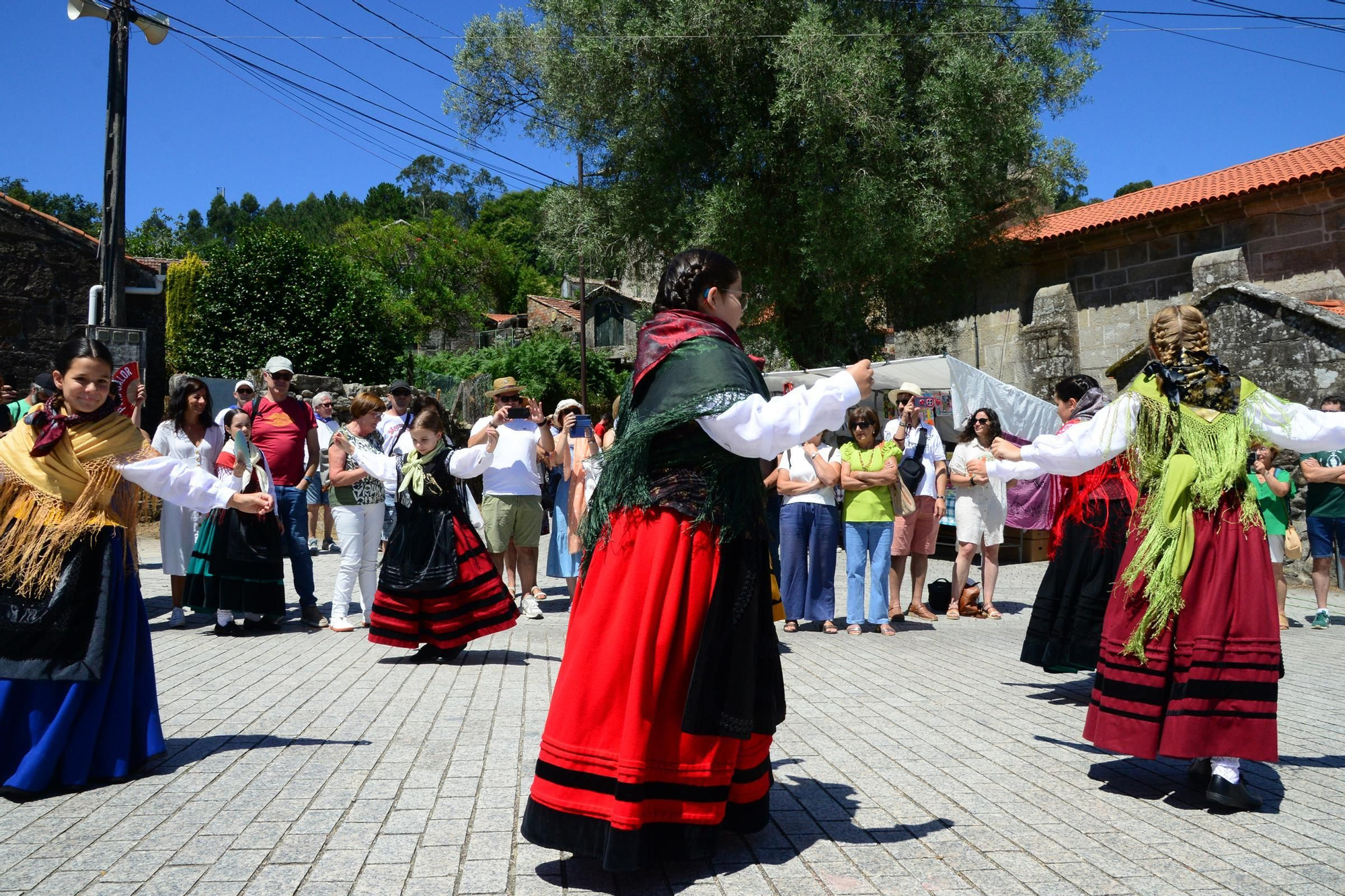 As celebracións do Día de Santiago en Ermelo, "berce do Morrazo"