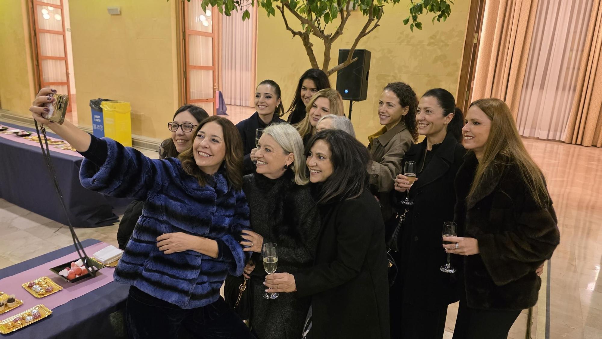 Las Fallas brindan por las fiestas de 2026