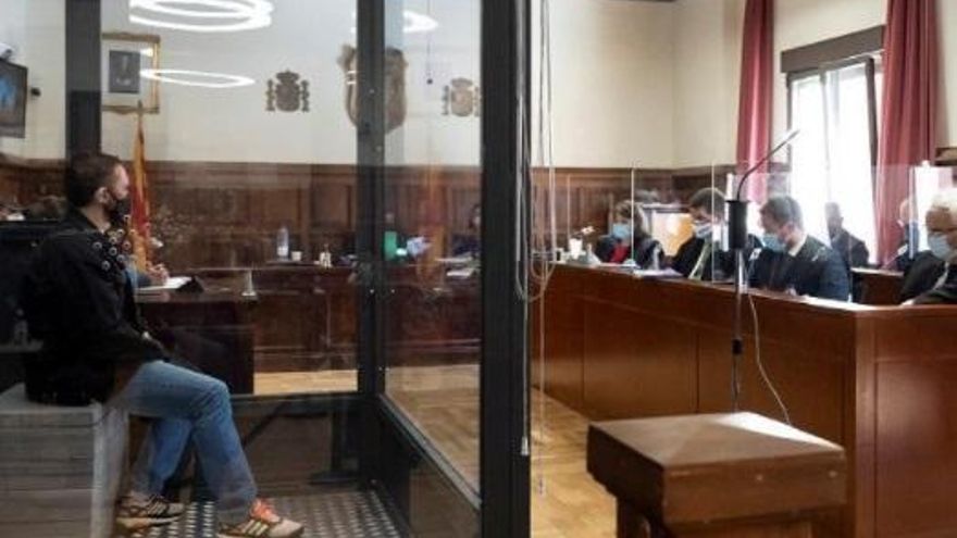 Igor el Ruso amenaza con &quot;buscar a cada&quot; funcionario de prisiones cuando regrese del juicio de Teruel