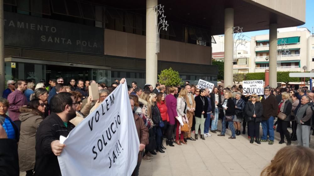 Concentración por los marineros de Santa Pola