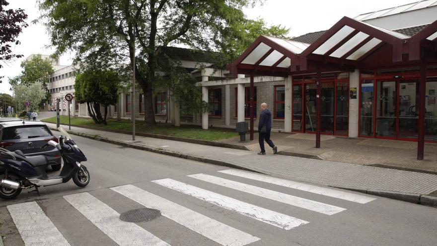 Salud acumula ya casi medio año de retraso en el plan del centro de Perchera: los vecinos urgen "plazos firmes"