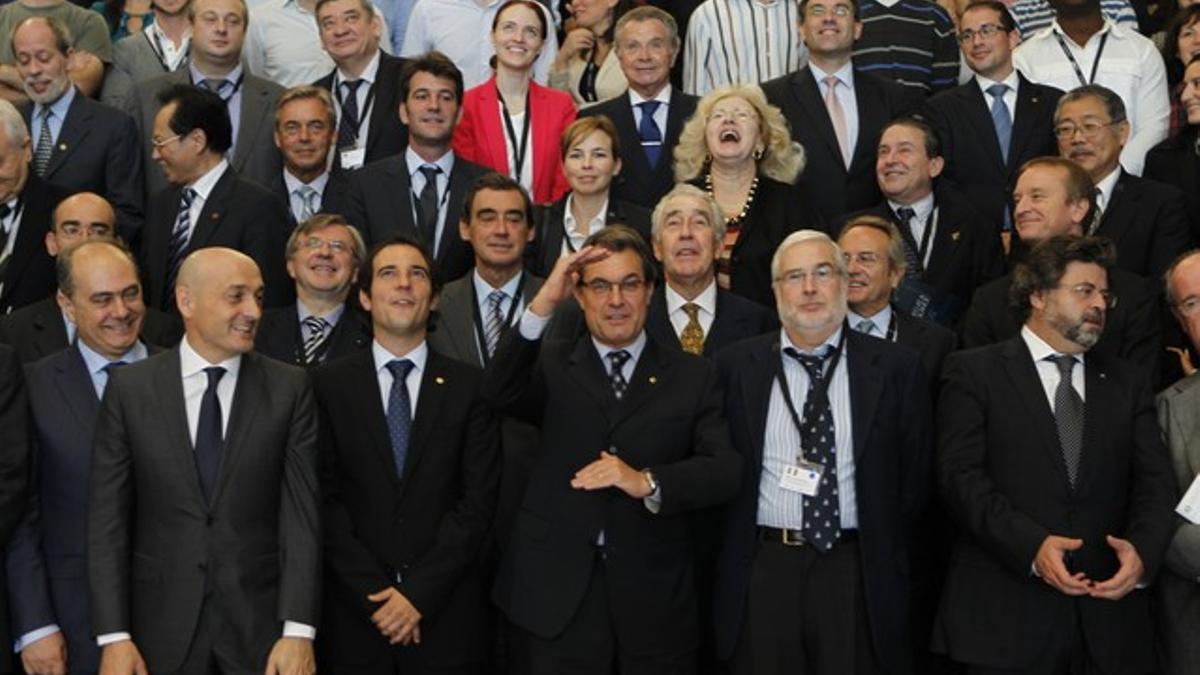 El 'president' Mas, este miércoles, en Castelldefels, durante la presentación del Instituto de Ciencias Fotónicas al cuerpo consular de Barcelona. ALBERT BERTRAN