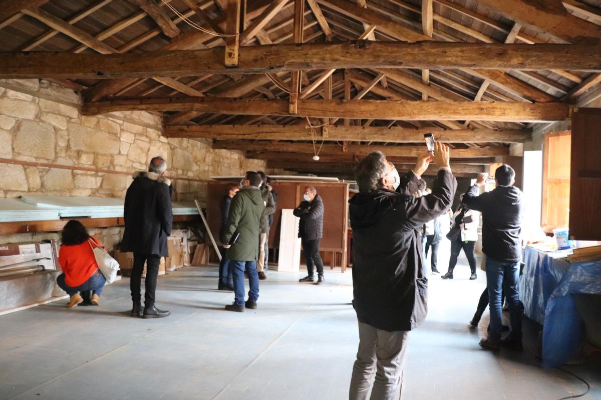 Visita al Museo Massó de Bueu de las empresas interesadas en las obras de ampliación.