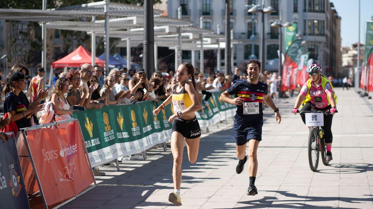 Nerea Miguel entra vencedora en la línea de meta