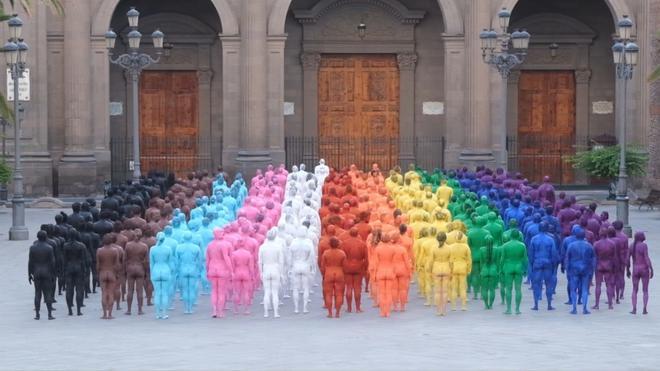 Las Palmas de Gran Canaria se desnuda ante el objetivo de Spencer Tunick