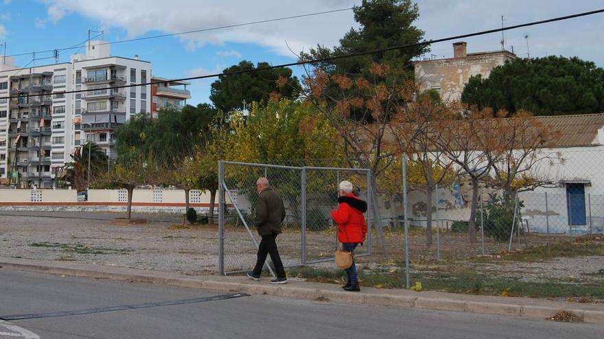 El Ayuntamiento quiere que el Gobierno le ceda parte de la parcela en la que se emplaza la parroquia del Carmen del Puerto de Burriana.