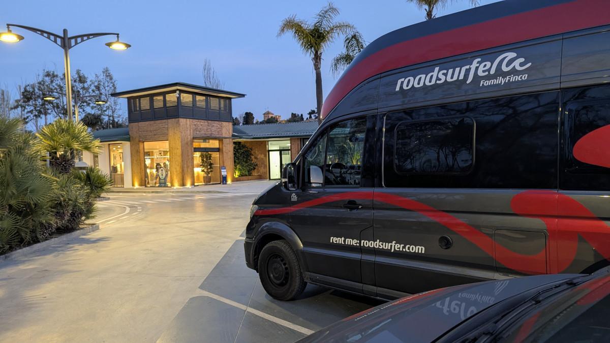 Roadsurfer Family Finca