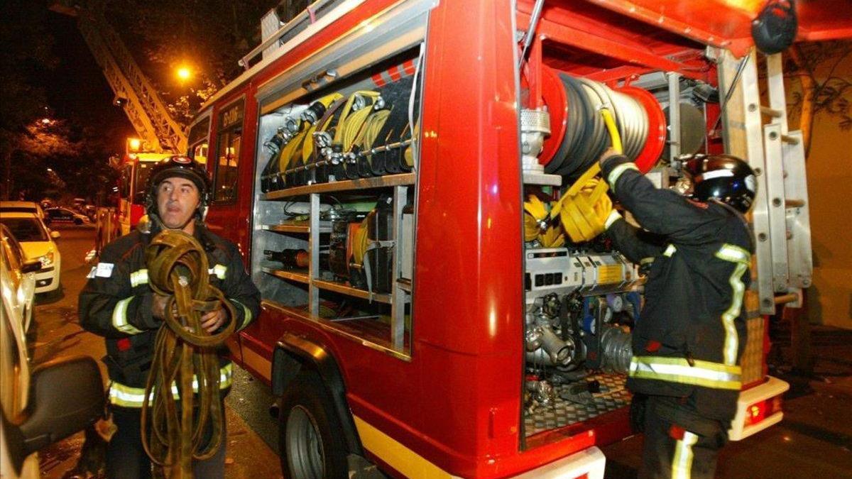 Fallece una mujer en un incendio de vivienda en Sevilla