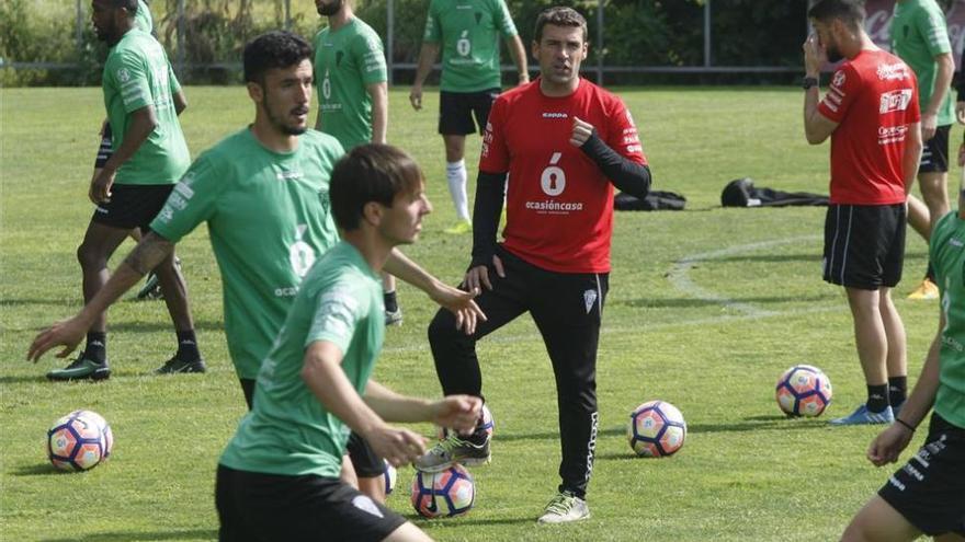 Un rifirrafe entre Moha y Javi Lara empaña el entrenamiento