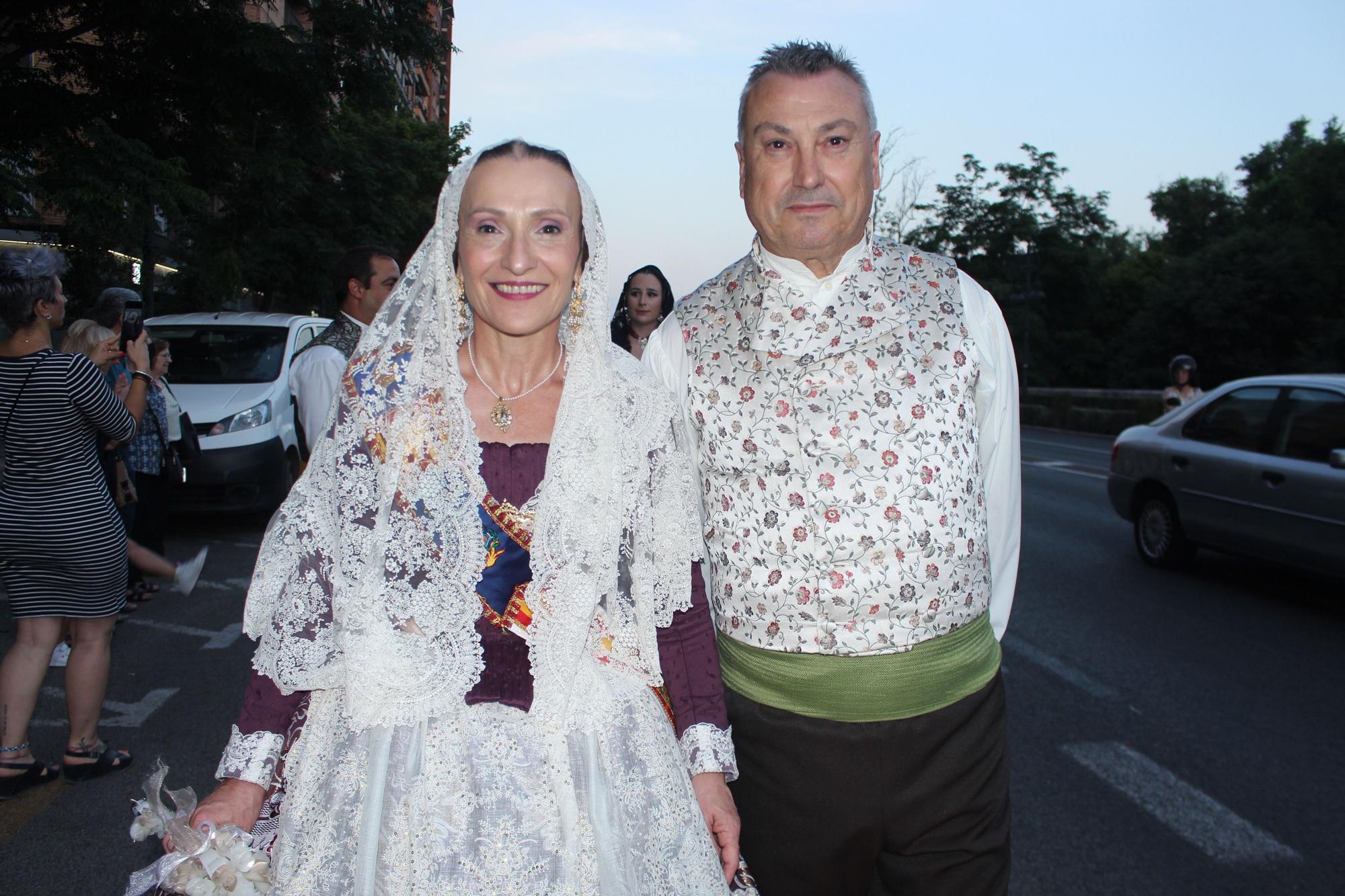 Carmen, Nerea, las cortes y las fallas de Zaidía acompañan al Cristo de la Fe