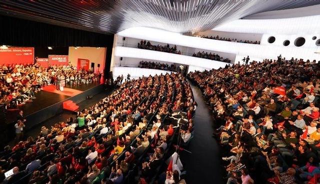 Interior del Palacio de Congresos de Badajoz durante un mitin político del PSOE, en noviembre de 2019.