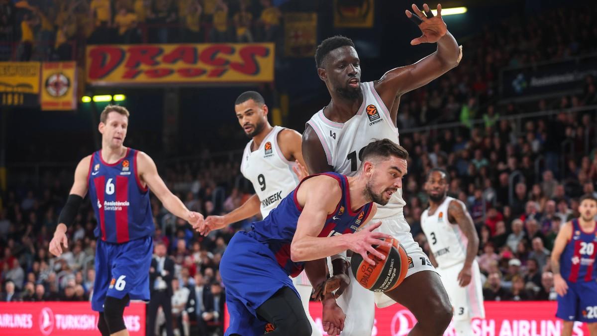 Youssoupha Fall, ante Tomas Satoransky el pasado curso en el Palau