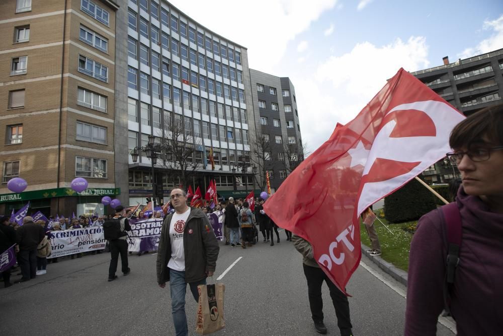 Manifestación del 8 M por las calles de Oviedo