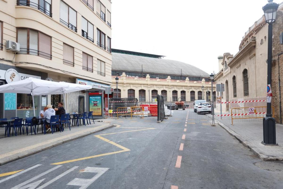 Comerciantes y vecinos, en pie de guerra por el corte de la calle Alicante