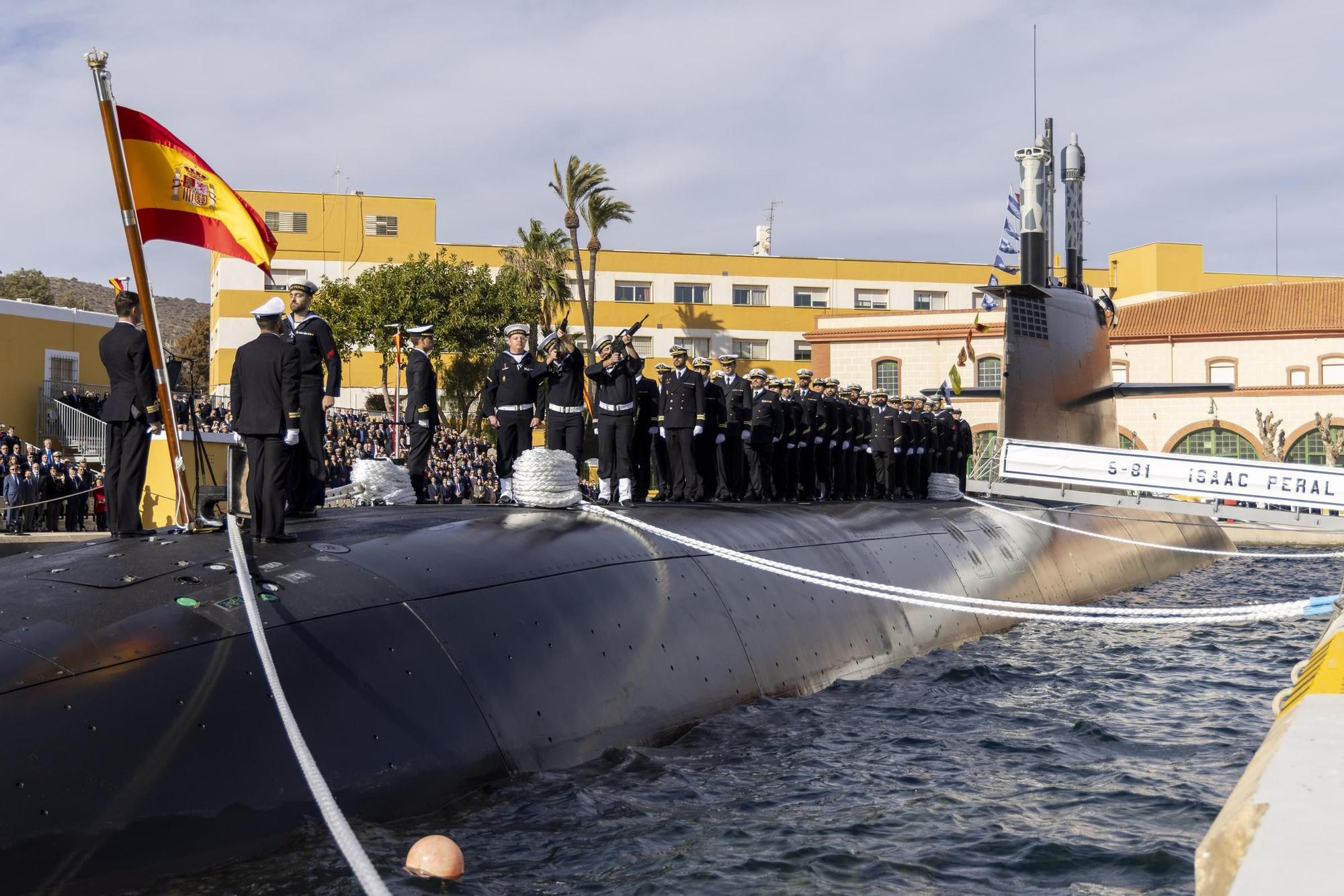 FOTOS: La Armada recibe el submarino S-81 de manos de Navantia