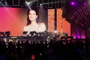Laura Pausini, Persona del Año en la víspera de los Grammy Latino.