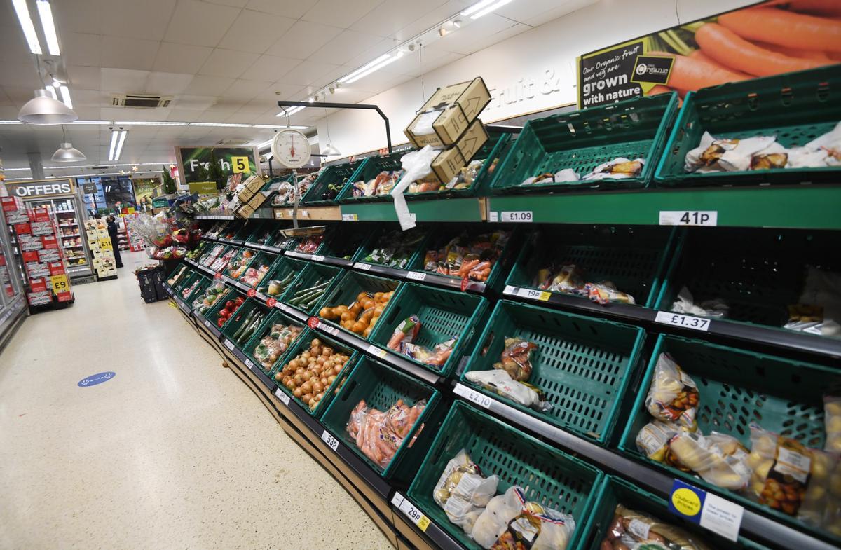 Estanterías de un supermercado.