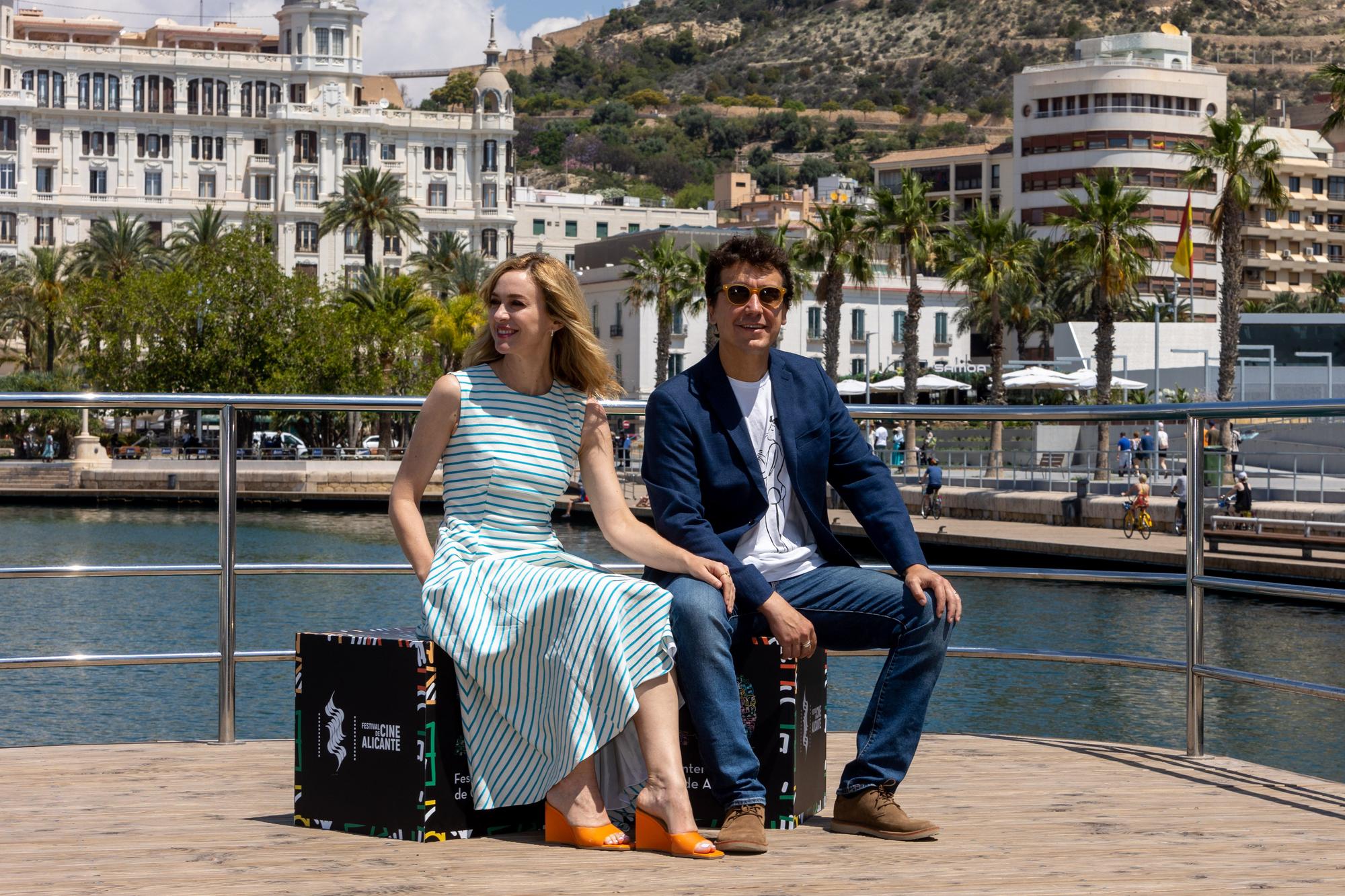 Marta Hazas y Javier Veiga presentan "Amigos hasta la muerte" en el 20 Festival de Cine de Alicante