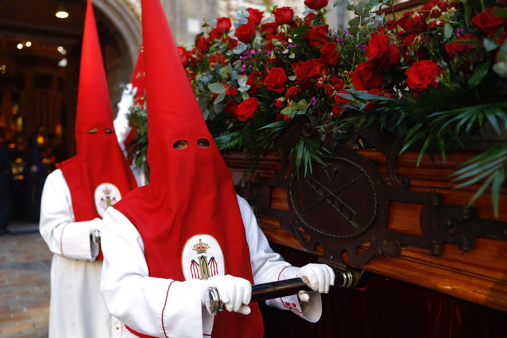 FOTOGALERÍA | Procesión del Santo Entierro en Zaragoza