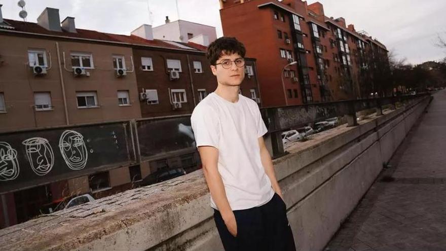 Teo Lucadamo, el 'nepobaby' que rapea con conciencia de clase se presenta en Málaga: 