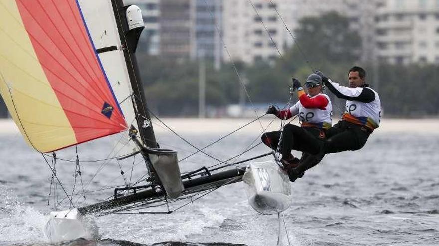 Betanzos y Echávarri, durante una regata. // Efe