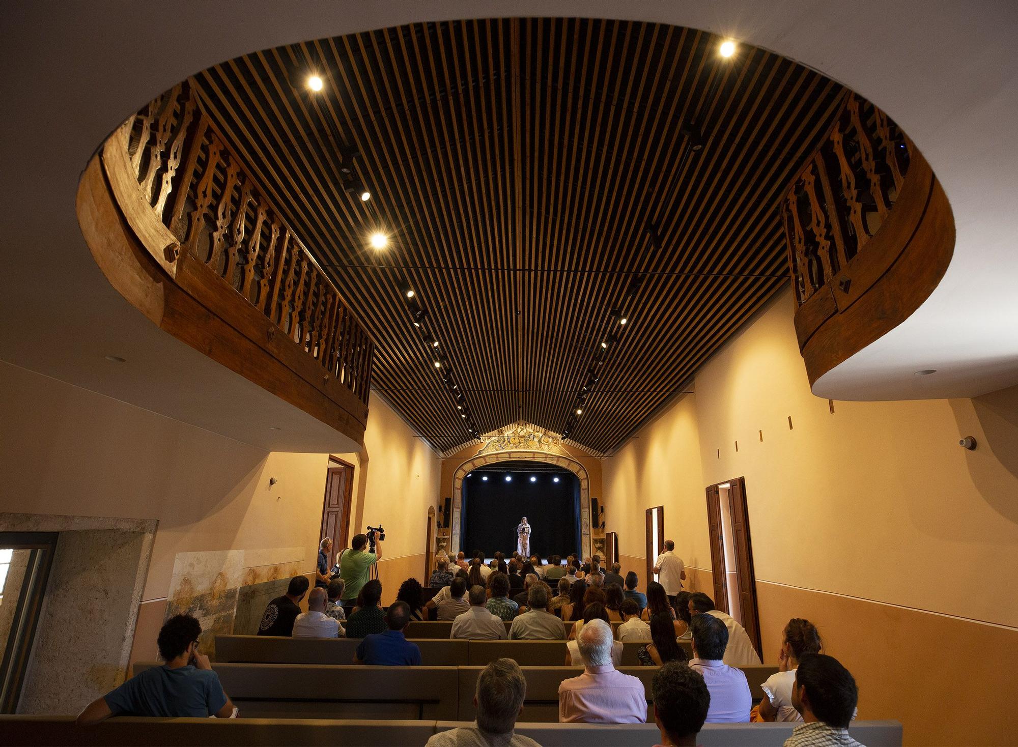 Así ha sido la inauguración del teatro modernista del Palau-Castell de Betxí