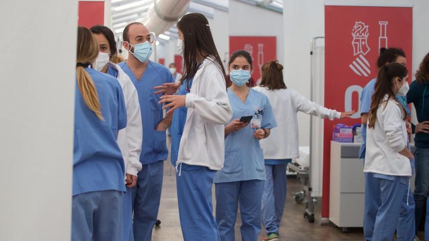 Vacunación de docentes con la dosis de Astrazeneca en la Fe