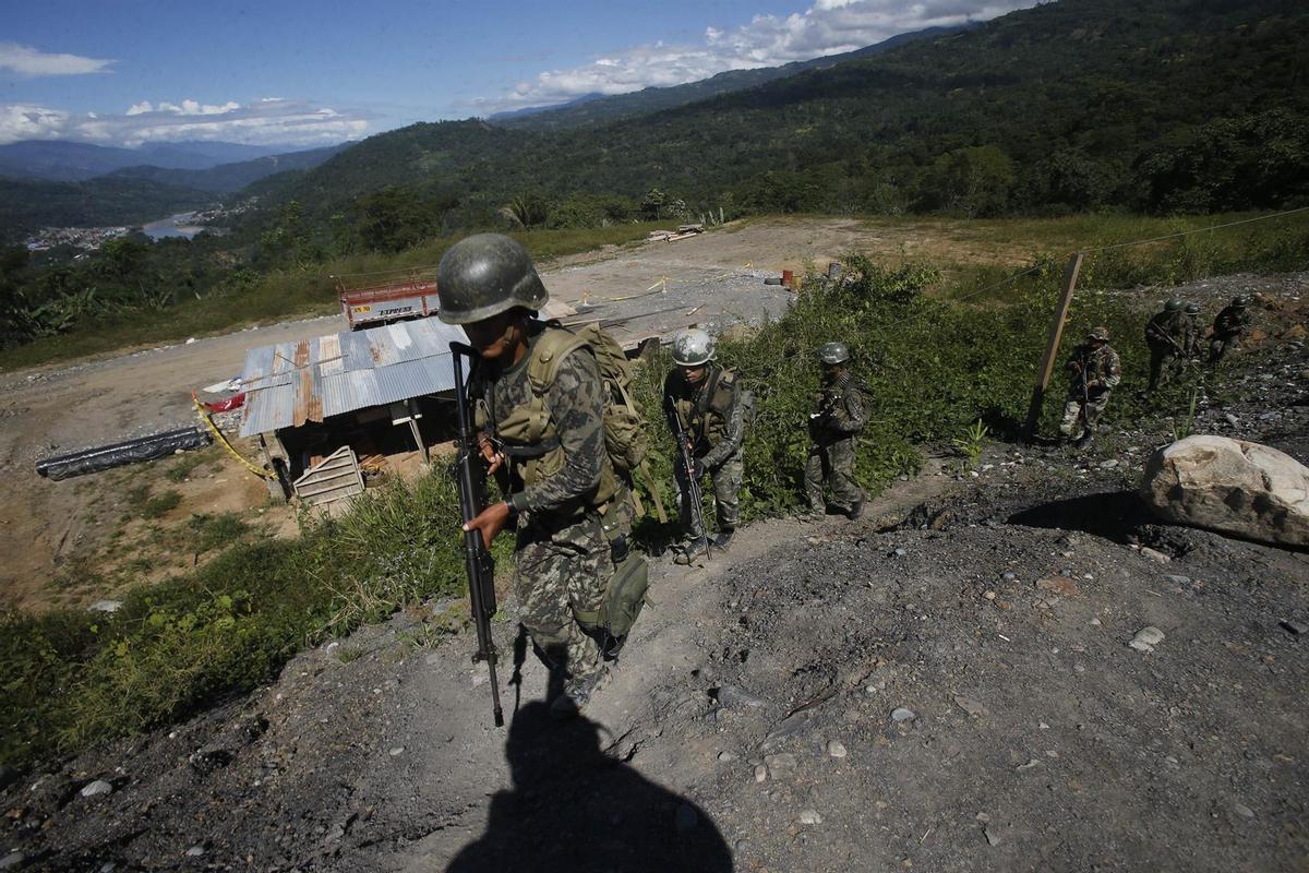 Sendero Luminoso mata 16 persones, inclosos dos nens, en un atemptat al Perú