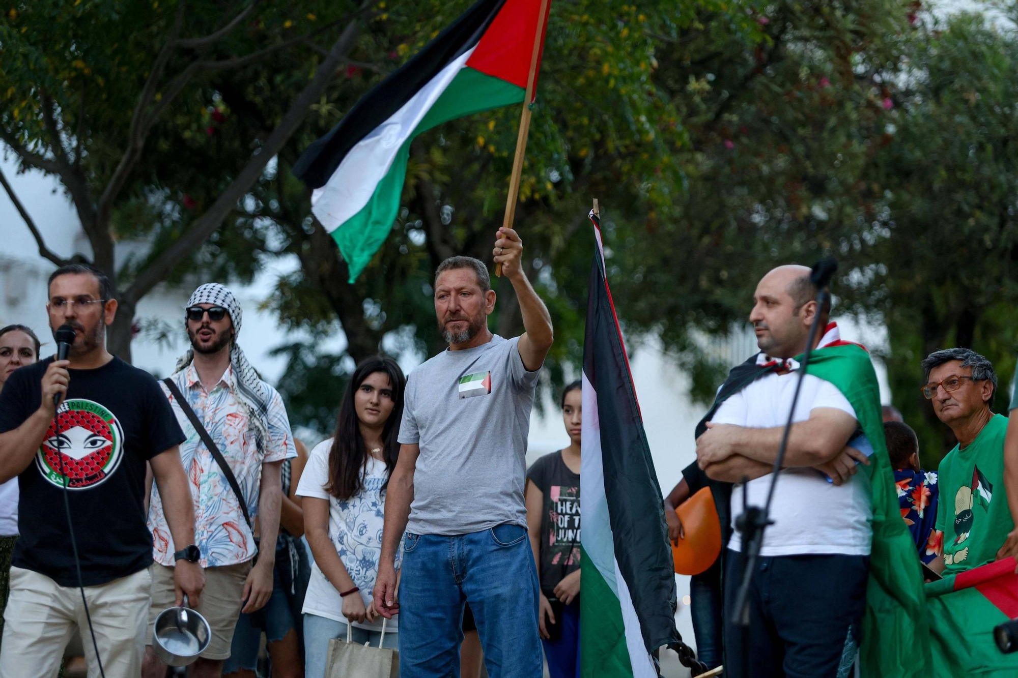 Galería: 250 personas claman en Ibiza contra el genocidio en Gaza