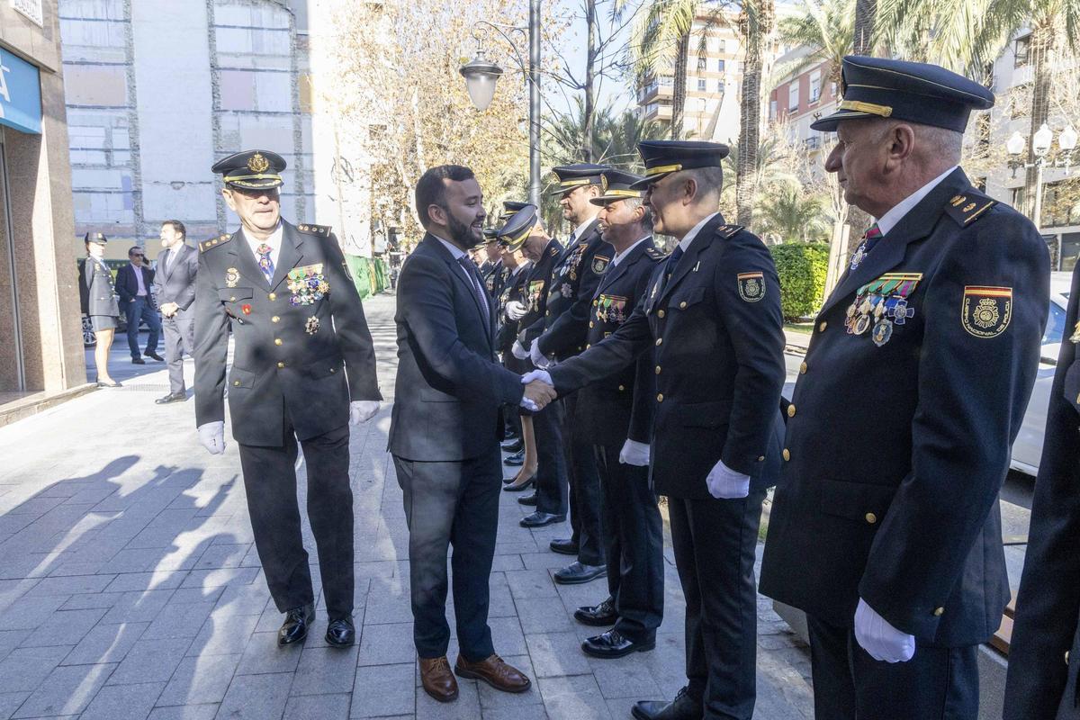 La Policía Nacional conmemora en Alicante el 202 aniversario de su creación