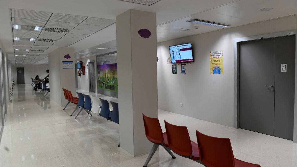 Consultas de pediatría vacías el pasado viernes en la Arrixaca.