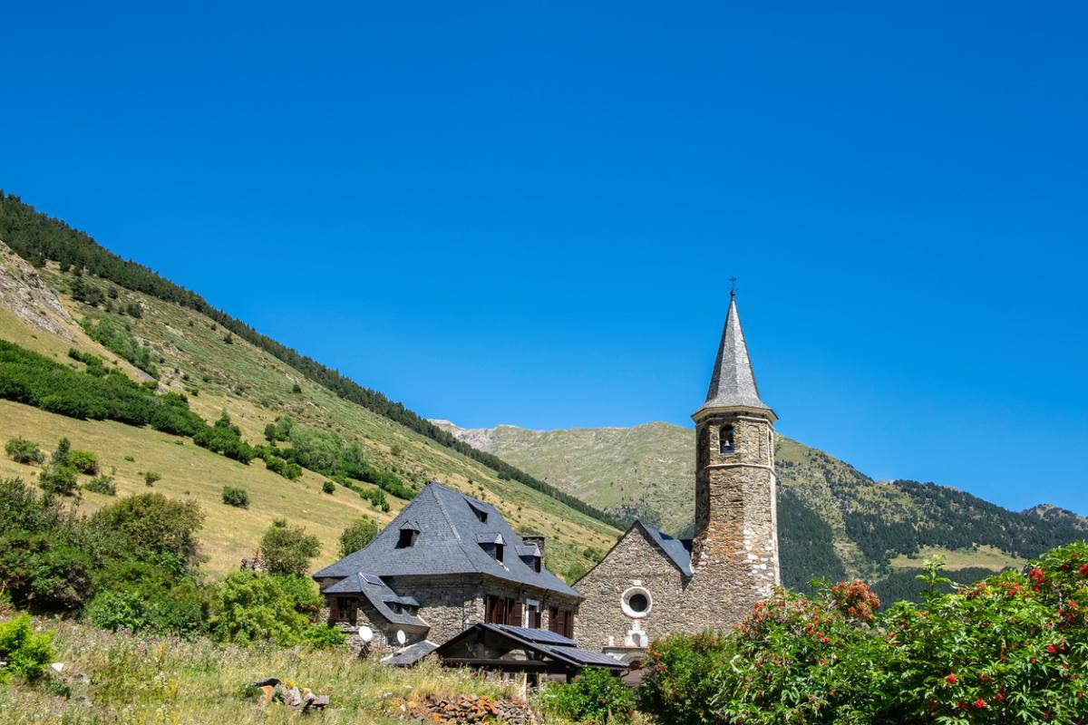 El Santuario de Montgarri en el Valle del Arán (Cataluña)