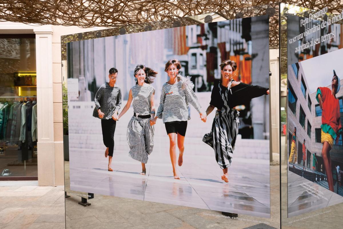 Exposición fotográfica del reconocido fotógrafo Toni Prim, que captura el legado de Pepa Domingo, figura clave de la moda española de los años 80.