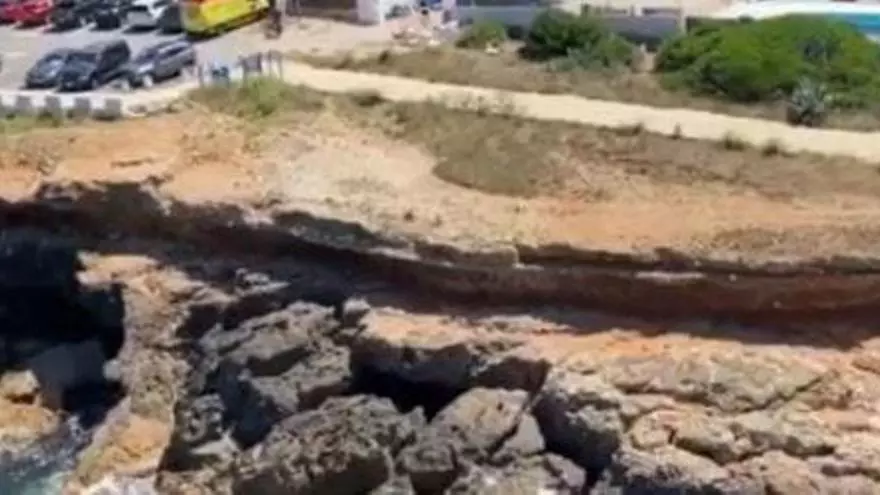 Fallece un buceador en Dénia al precipitarse contra las rocas