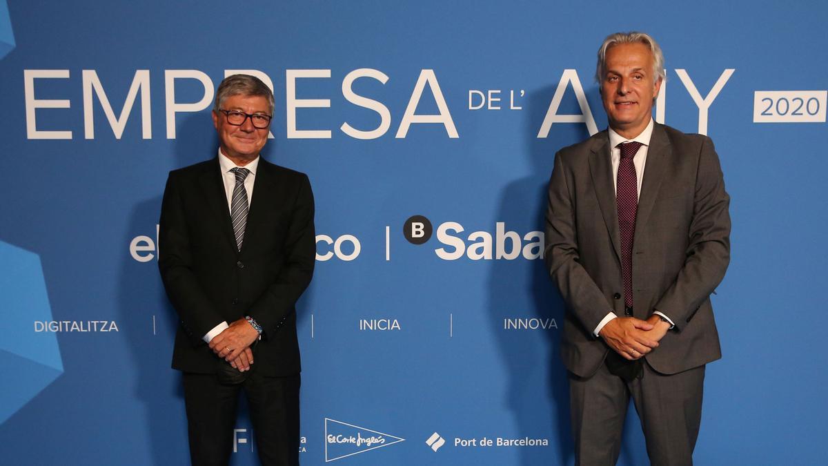 Premios Empresa del any 2020 en la Llotja de Mar En la foto de iza a dcha Gabriel Martinez de Banc de Sabadell y Fede Segarra de Damm