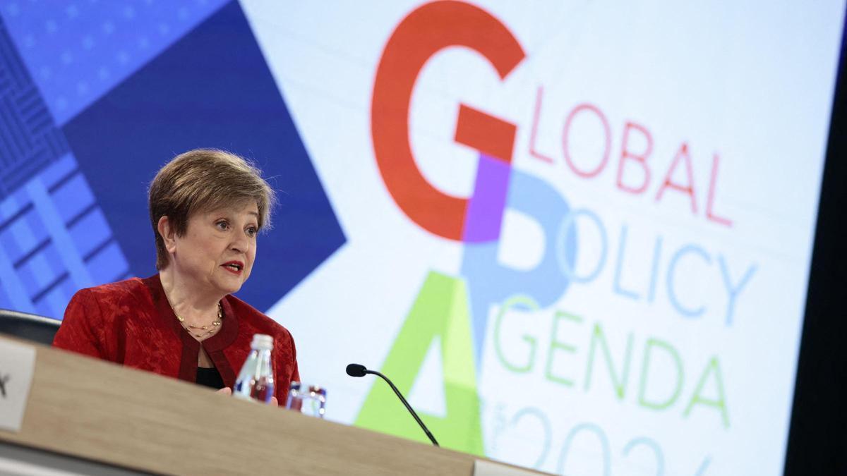 La directora del FMI alerta: la guerra con Irán enfriará el crecimiento y exige "prepararse para tiempos difíciles"