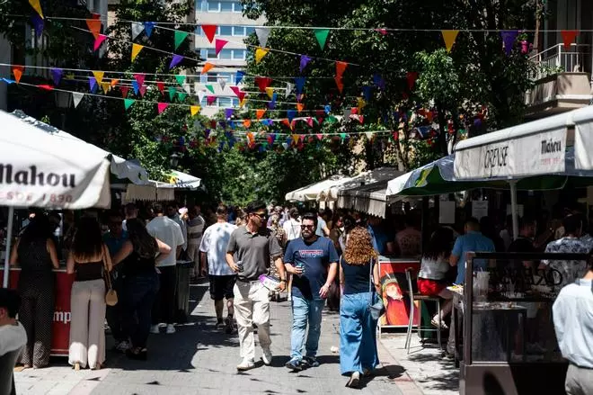 Fotogalería | La Feria de Día arranca en el centro de Cáceres entre tapas, música y un gran ambiente