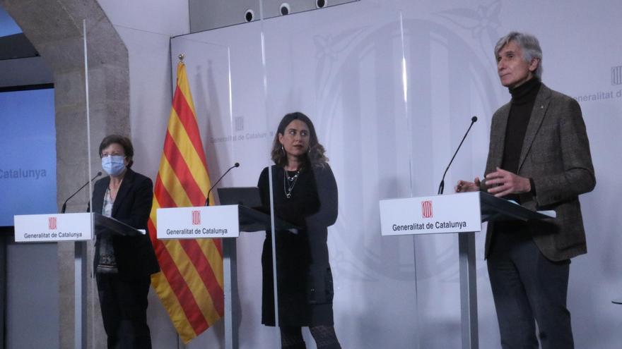 La secretària de Salut Pública, Carmen Cabezas, la portaveu del Govern, Patrícia Plaja, i el conseller de Salut, Josep Maria Argimon