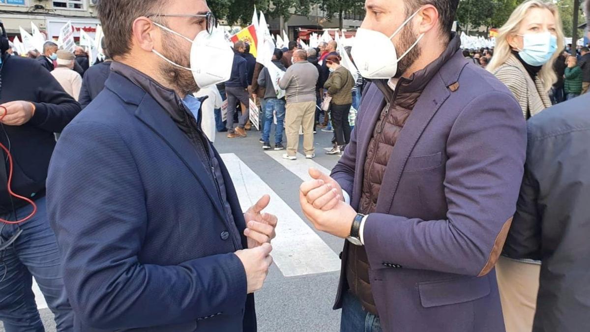 Diego José Mateos y Francisco Morales, en la protesta.