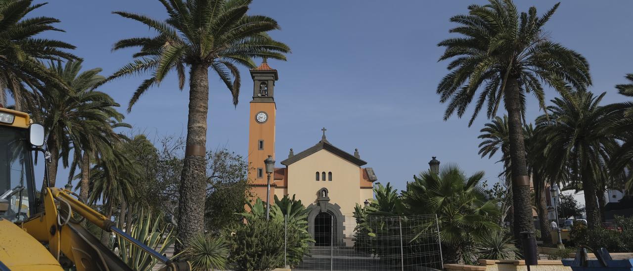 La iglesia de Santa Isabel de Hungría en Escaleritas pasa a la Diócesis de Canarias 76 años después
